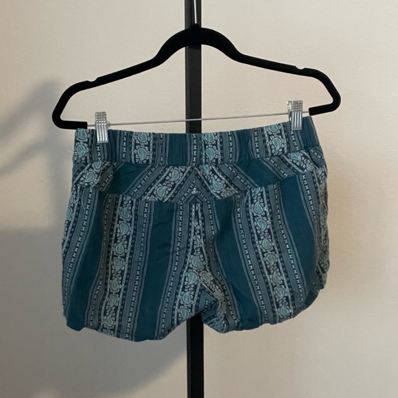 Prana Printed Pull On Shorts Size Large - Picture 2 of 4
